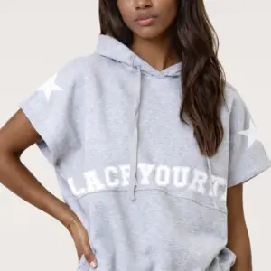 m | crop fleece pullover hoodie sweatshirt with star graphics (copy)